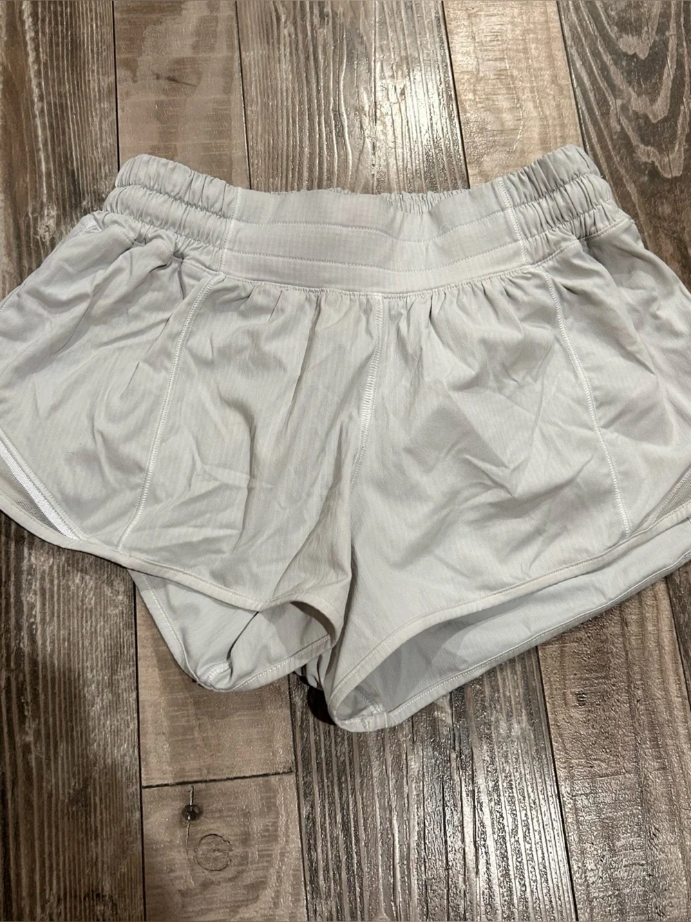 Lululemon Hotty Hot Short II 2.5”